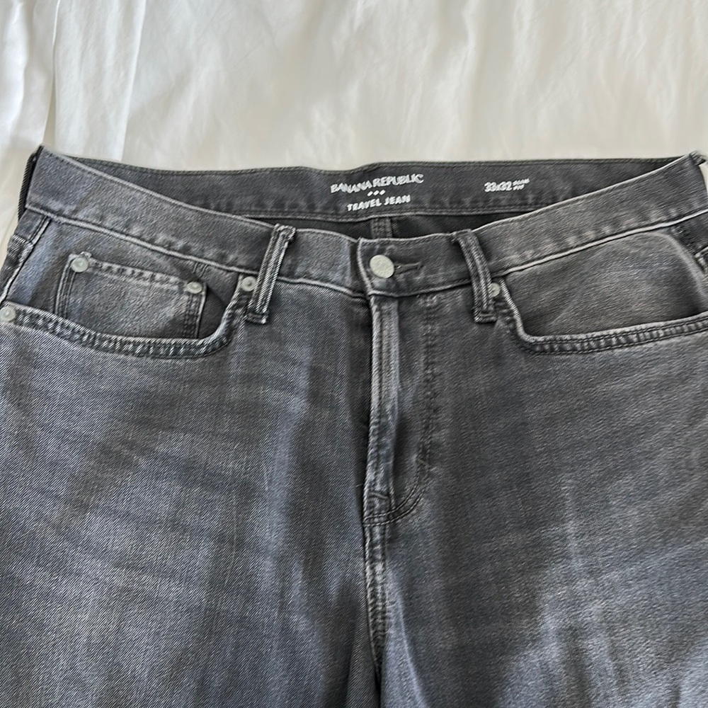Banana Republic, men’s 33X 32 slim fit travel jean in black